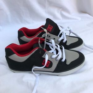 DC Shoes Pure Skate Shoe Men’s Size 6